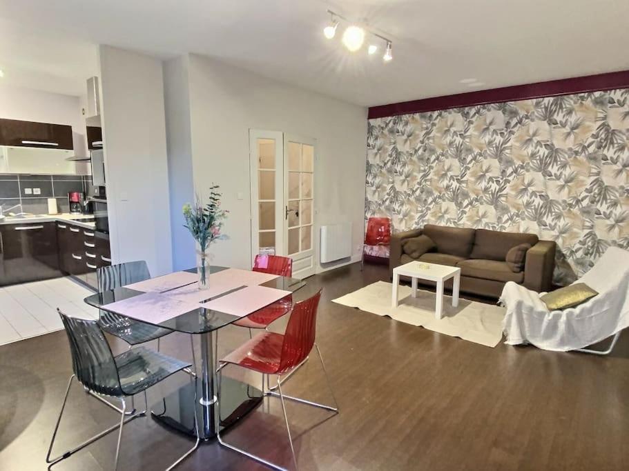 Appartement En Residence, Blois Esterno foto